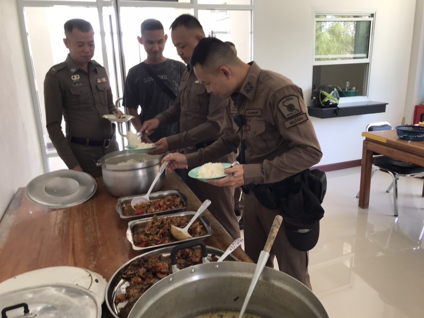 5D452C71-F490-41A4-913A-2C22E10E7B4E