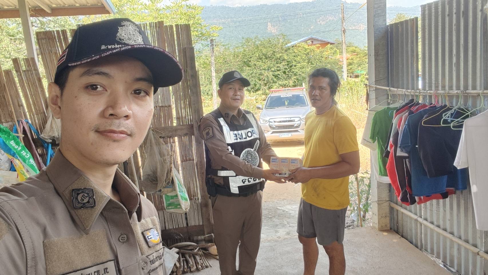 97AEF728-5E1E-490E-9FCD-0812FF3455F7